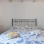 Guesthost - La Ca' Rosa Carloforte (Isola di San Pietro)
