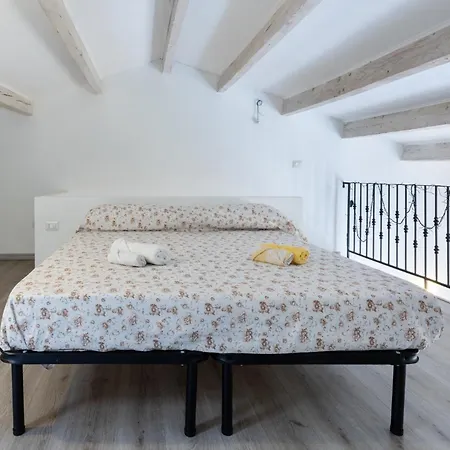 Apartment Guesthost - La Ca' Rosa Carloforte (Isola di San Pietro)