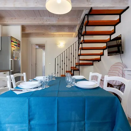 Guesthost - La Ca' Rosa Appartamento